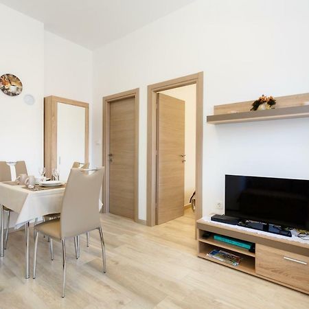 Apartment Rosemary 24 Veglia Exterior foto