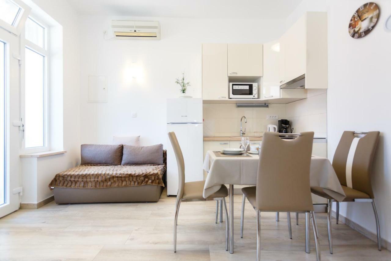 Apartment Rosemary 24 Veglia Exterior foto