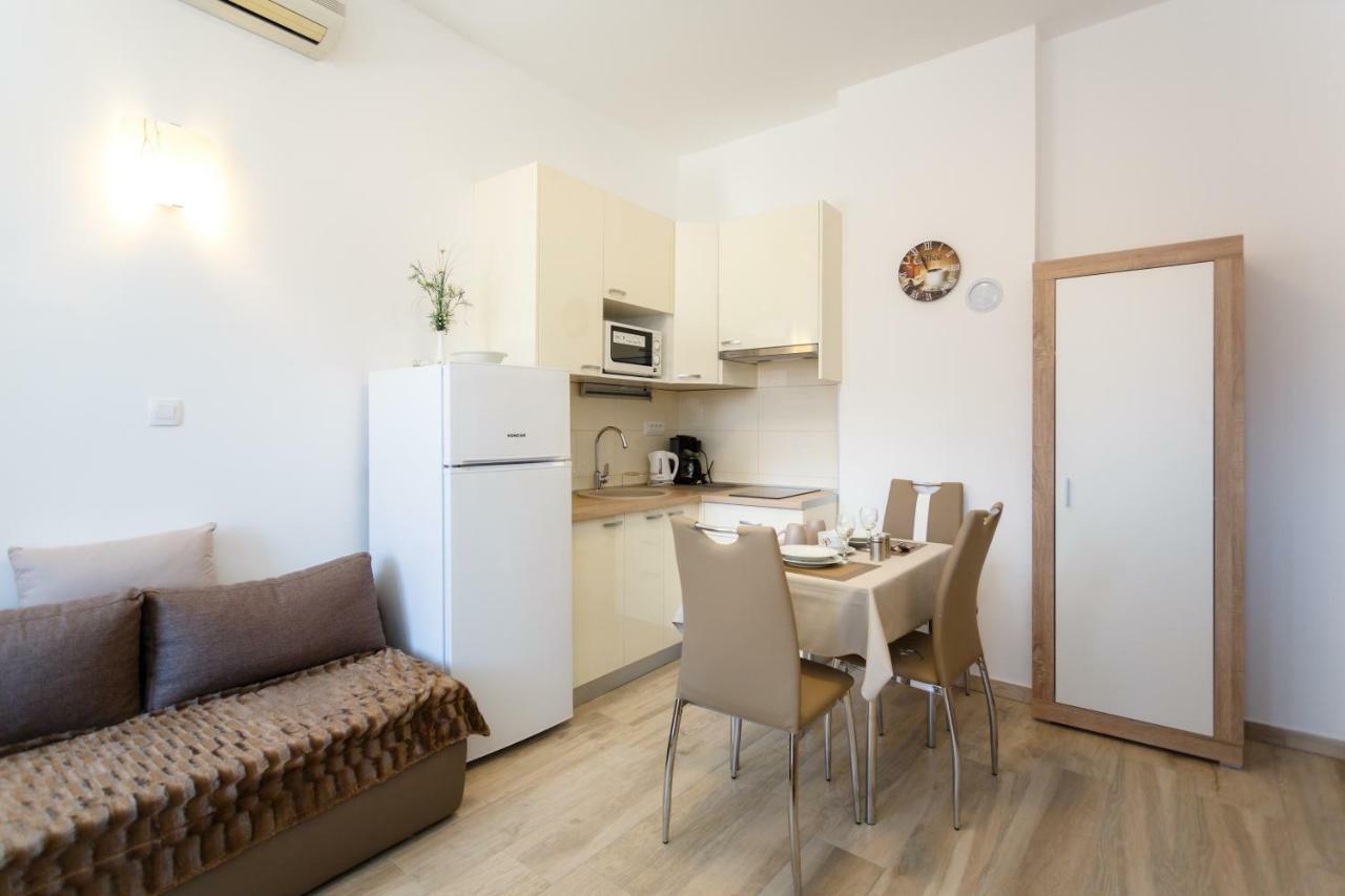 Apartment Rosemary 24 Veglia Exterior foto